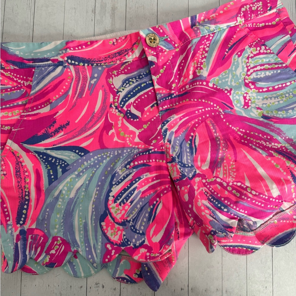 Lilly Pulitzer buttercup shorts- EUC size 6